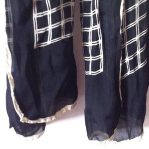 Black & Tan Geometric Vintage Rectangular Scarf